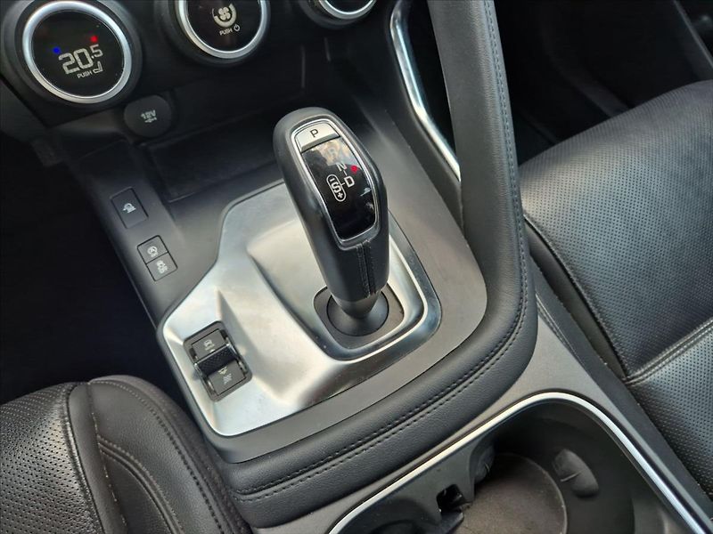 Jaguar E-Pace 2,0 D150 S AWD - fotka 15 z 18