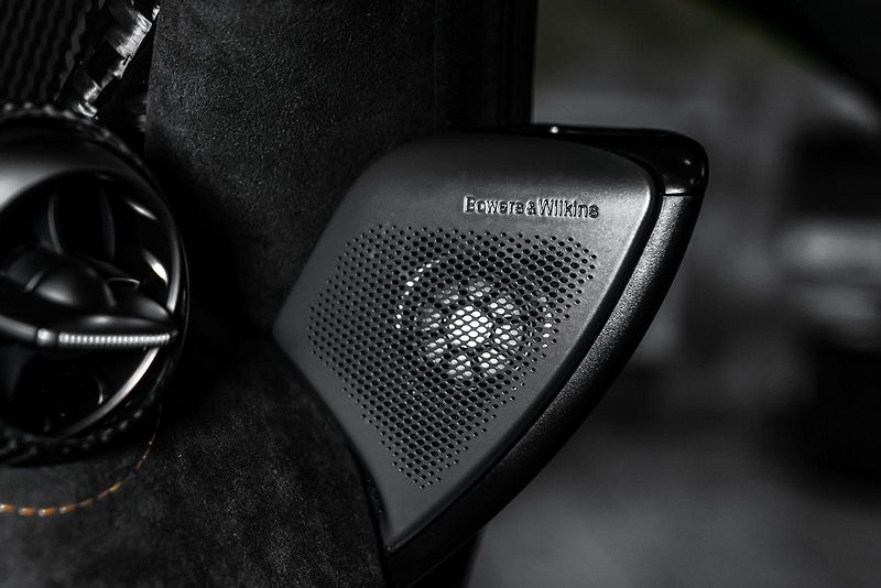 McLaren 765LT LIFT/B&W/MSO/CARBON/BREAKS - fotka 38 z 40