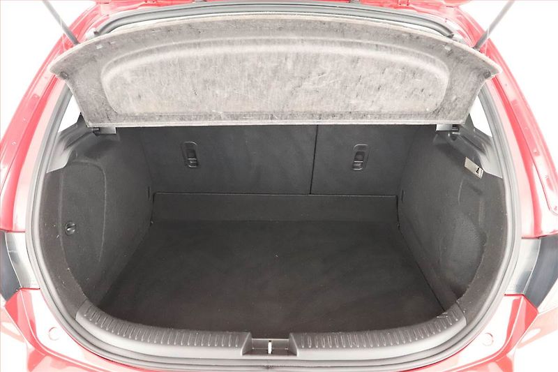 Mazda 3 (2006) 1.6, po STK, jezdí výborně - fotka 14 z 15