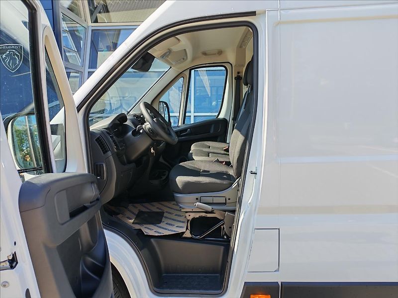Peugeot Boxer (2026) 2,2 Furgon 4350 L4H2 BlueHDi 1 - fotka 8 z 11