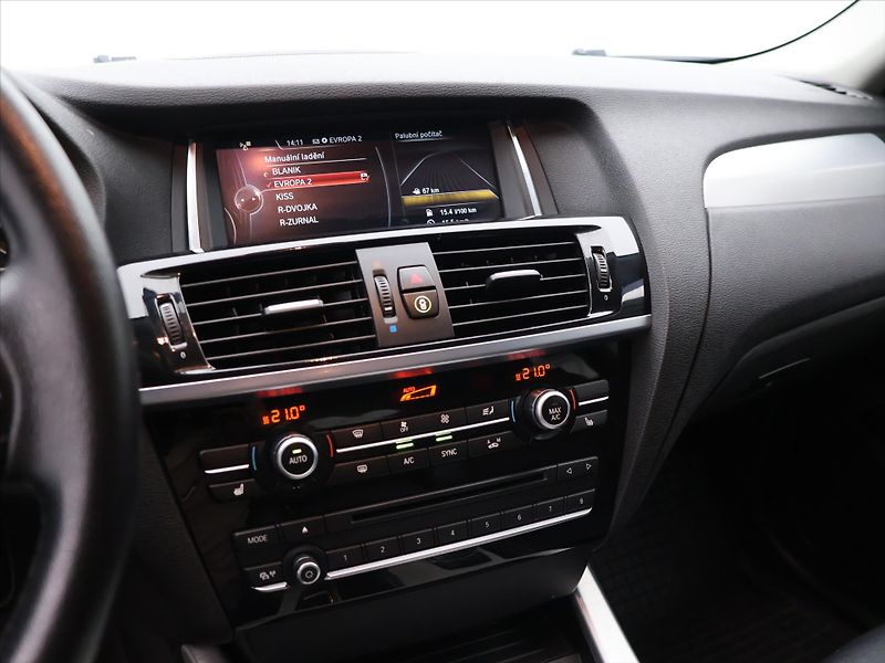 BMW X4 2,0 20d xDrive 140kW CZ Kůže - fotka 21 z 34