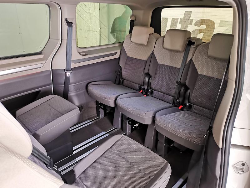 Volkswagen Multivan (2024) TDI LED KESSY NEZÁVISLÉ LANG - fotka 13 z 31