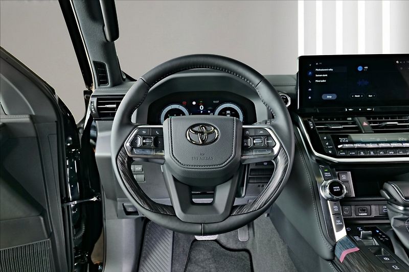 Toyota Land Cruiser (2026) LC300 Premium - fotka 15 z 27