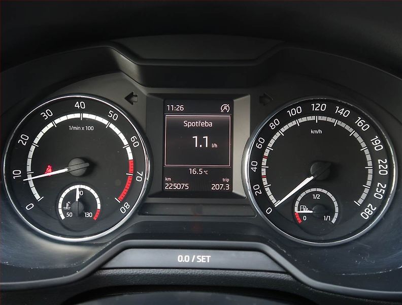 Škoda Octavia (2013) RS 2.0 TSI, Automat - fotka 11 z 23