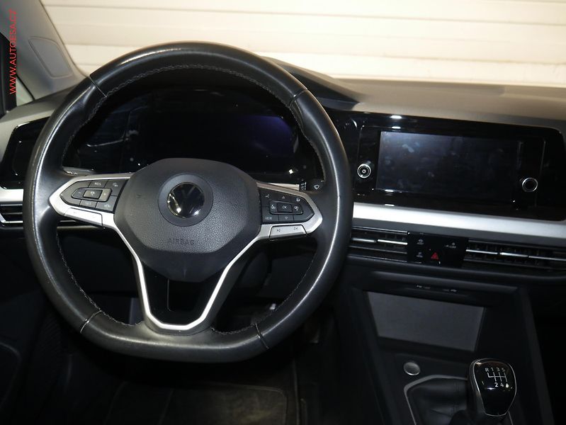 Volkswagen Golf (2021) 1.5 TSi, 2.maj,ČR, LED, park - fotka 13 z 20