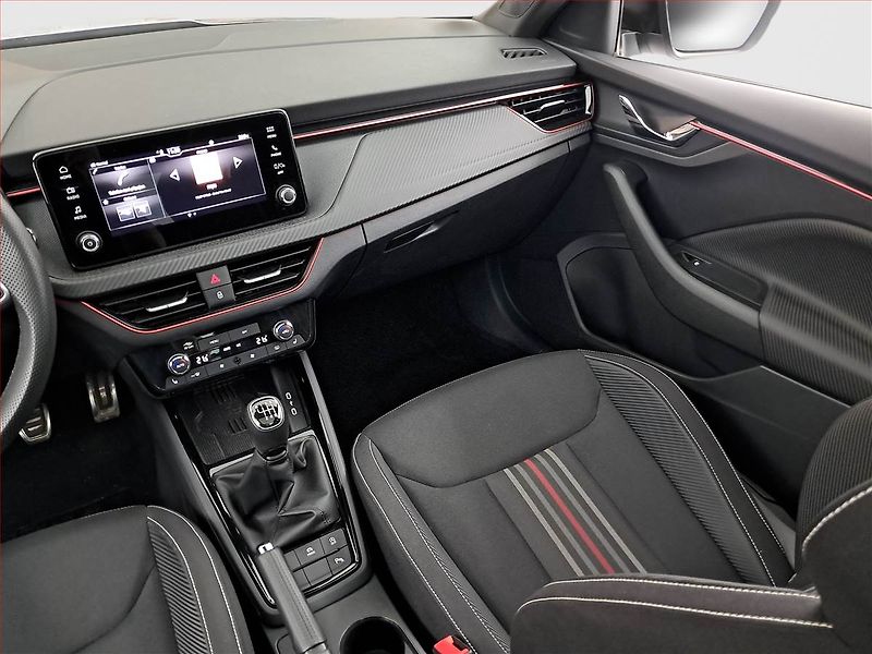 Škoda Kamiq (2025) 1.0 TSI, MONTE CARLO, KEYLESS - fotka 8 z 19