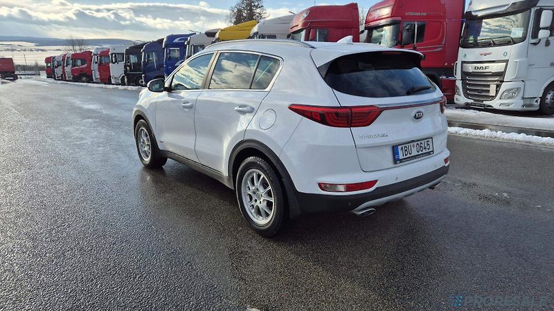 Kia Sportage 1,6 i 130 kW - fotka 4 z 19
