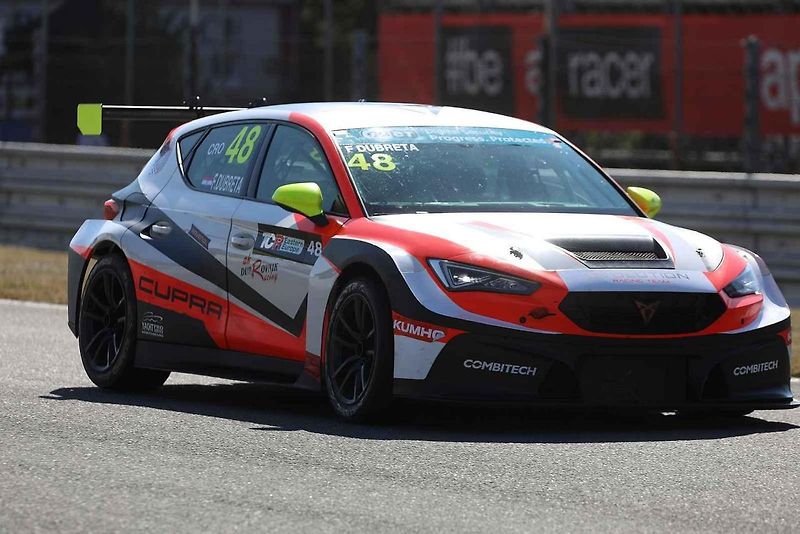 Na Automotodromu Brno se o víkendu konal jeden z vrcholů sezony - Masaryk Racing Days.