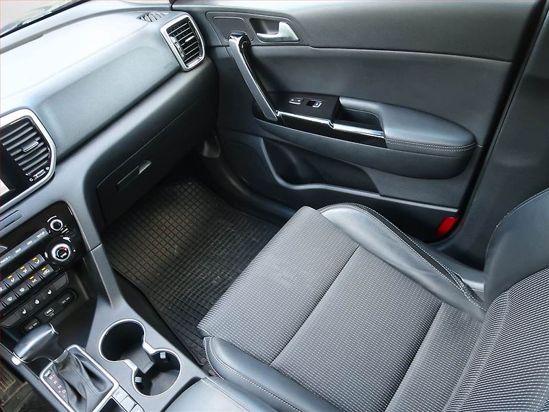 Kia Sportage (2019) Platinum 1.6 T-GDI, 4X4 - fotka 8 z 18