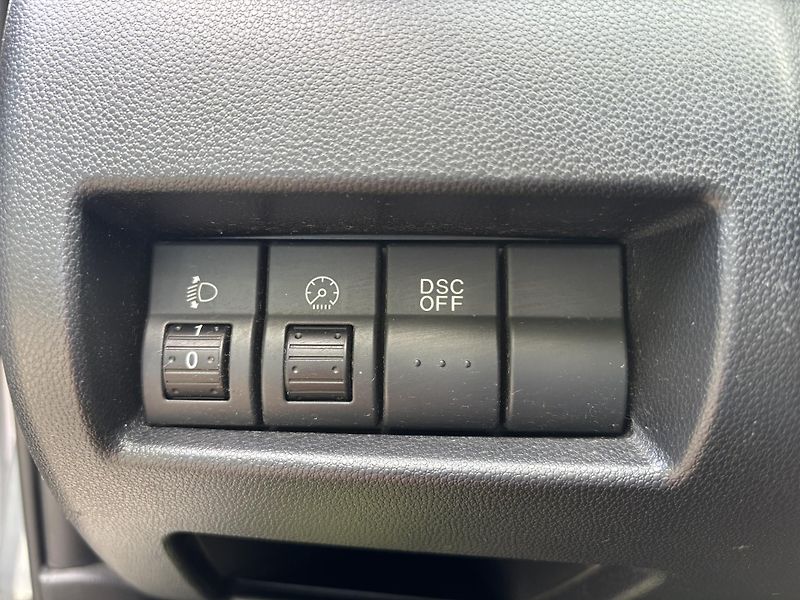 Mazda 3 1.6 Active - fotka 28 z 28