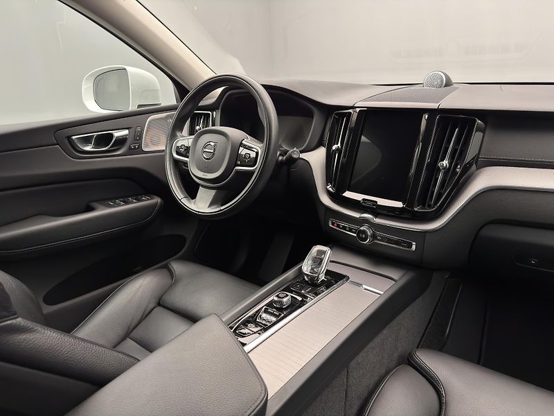 Volvo XC60 B4 AWD INSCRIPTION  - fotka 29 z 49