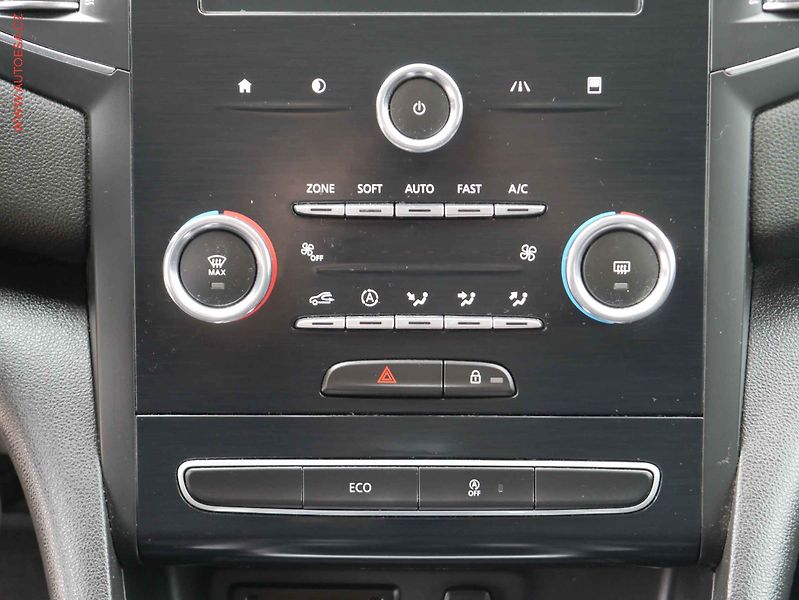 Renault Mégane (2019) 1.5 dCi, Navi - fotka 17 z 21