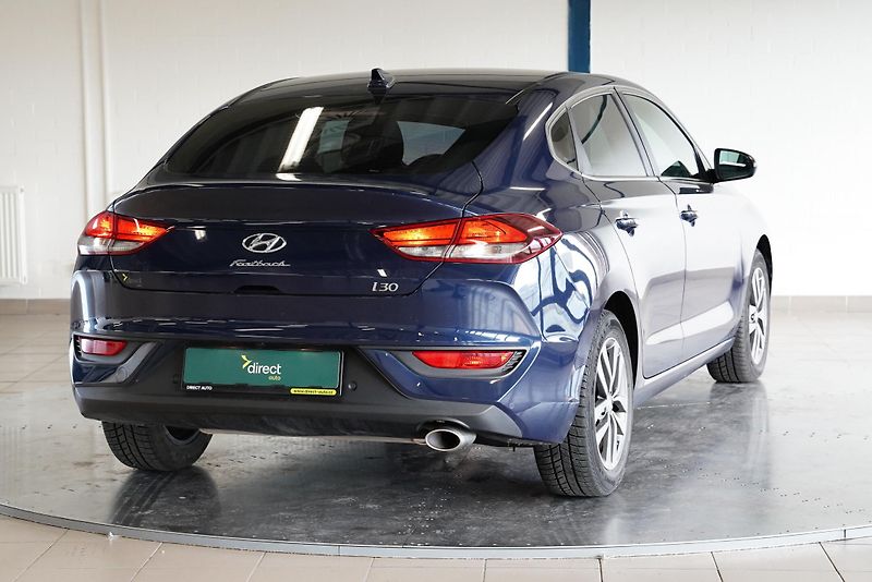 Hyundai i30 - fotka 2 z 28