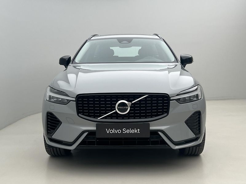 Volvo XC60 T8 AWD ULTRA DARK AUT CZ - fotka 14 z 47