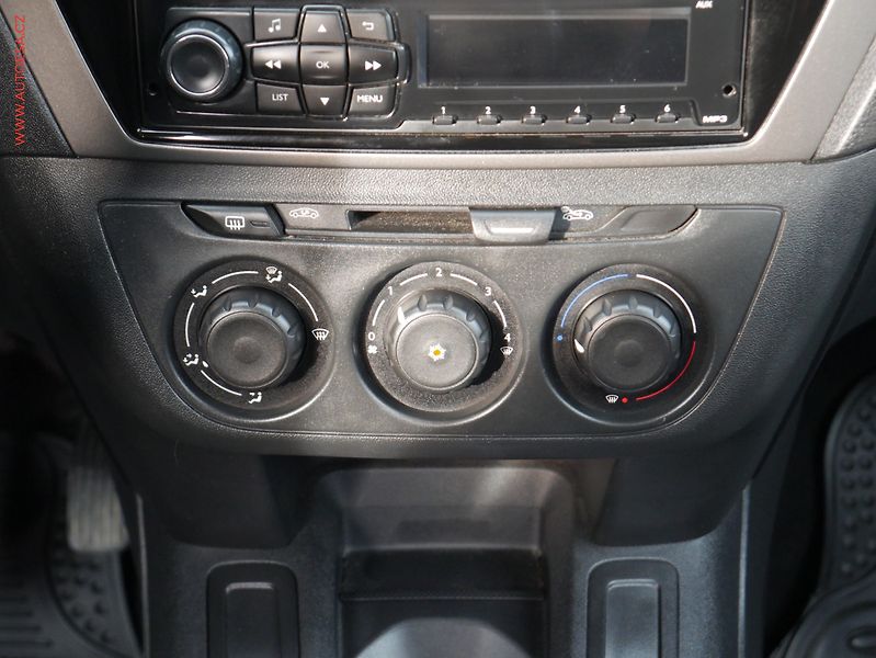 Peugeot 301 (2015) 1.6 VTi, ČR, Allure, park - fotka 12 z 13