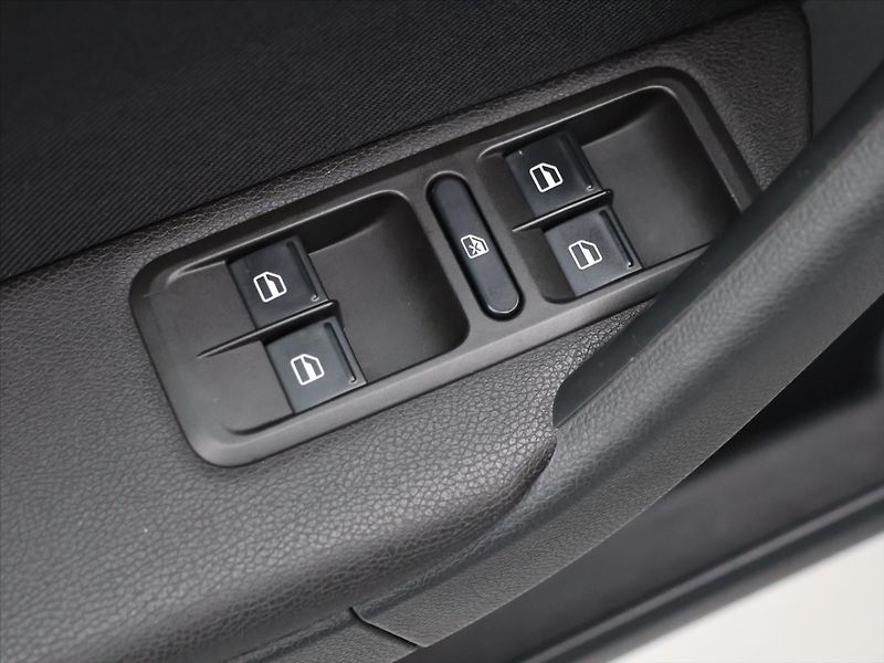 Škoda Yeti 1,2 TSI 77kW Klima Tažné 1.Maj - fotka 15 z 26
