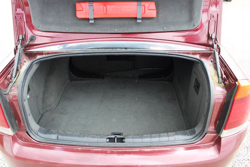Opel Vectra (2002) 1,8i KLIMA EL.OKNA TEMPOMAT - fotka 11 z 16