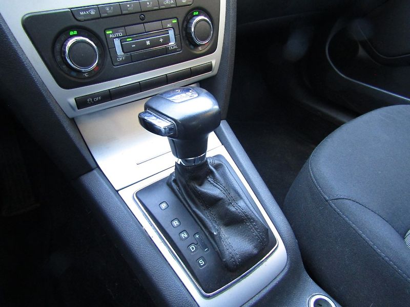 Škoda Octavia (2010) 1.6 TDI 77kW  DSG - fotka 33 z 34