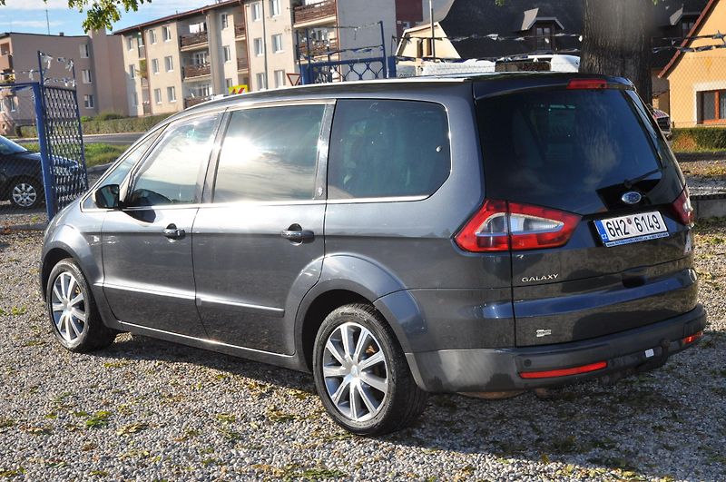 Ford Galaxy 2.0TDCi 103kW 7.míst - fotka 4 z 17