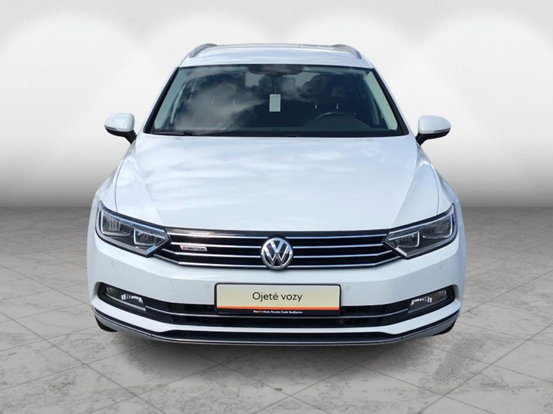 Volkswagen Passat Variant 2.0 TDi 4-Motion HIGHL - fotka 4 z 29