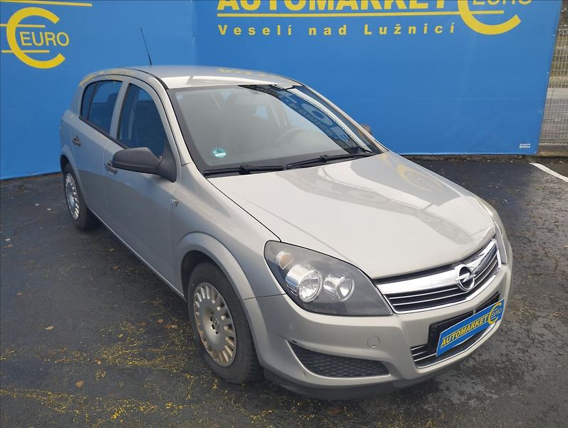 Opel Astra 1,4 66KW - fotka 3 z 13