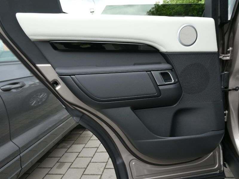 Land Rover Discovery (2026) 5 3,0  S D250 - fotka 17 z 39