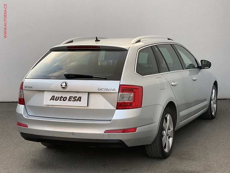 Škoda Octavia (2015) 1.6 TDI, ČR, AC, výhřev sed. - fotka 4 z 17