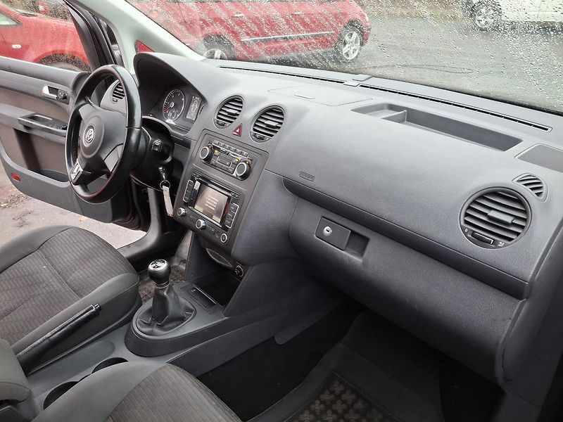 Volkswagen Caddy Maxi TDI 4x4 7 míst  - fotka 19 z 35