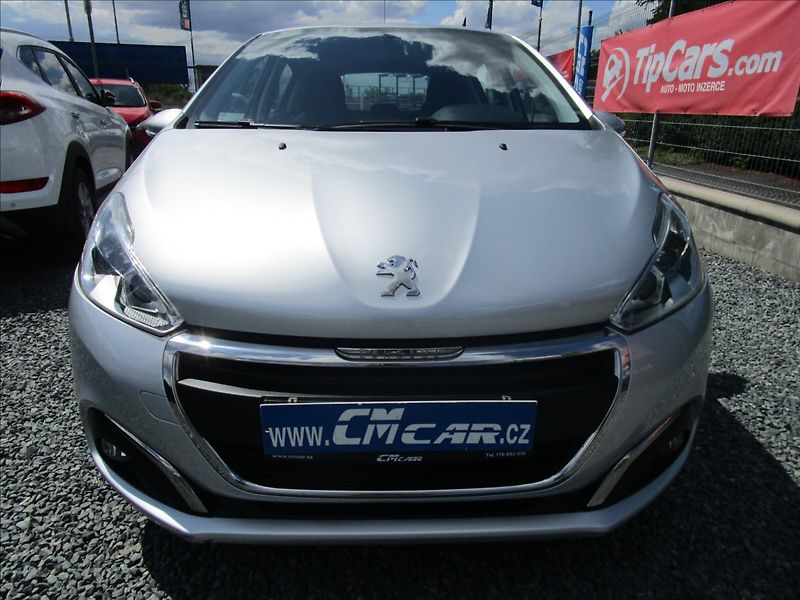 Peugeot 208 1.2i Klima, Navi - fotka 2 z 38