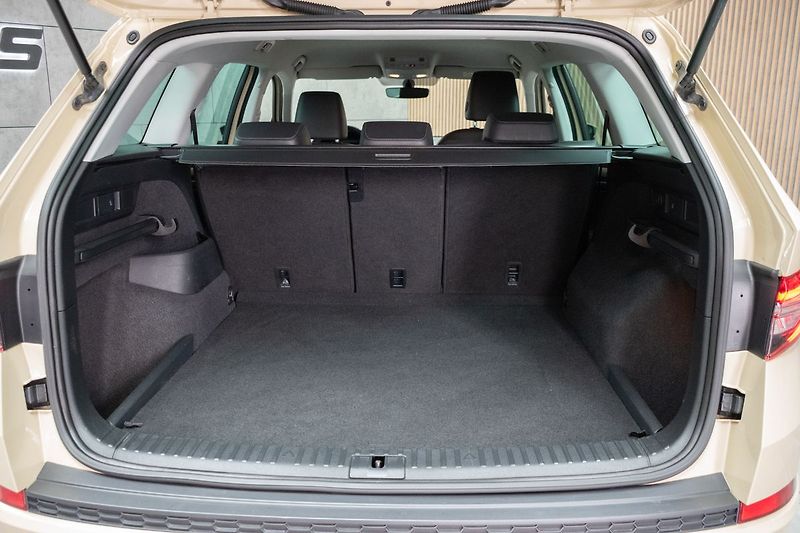 Škoda Kodiaq 2.0 TDI DSG*STYLE*ACC*DPH*ČR 1 - fotka 40 z 43