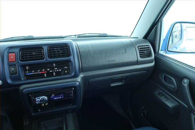 Suzuki Jimny (2003) 1.3 16V, 4X4, Vyhř. sedaček - fotka 8 z 18