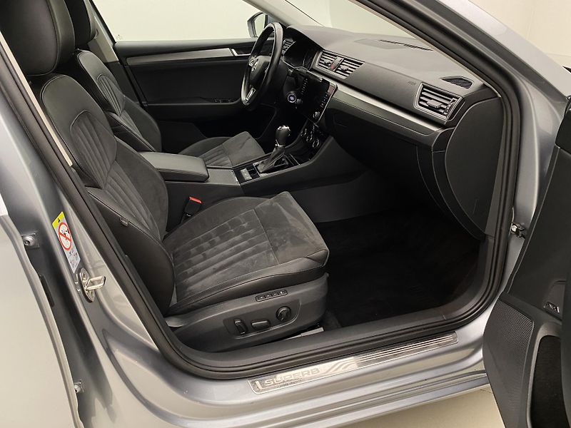 Škoda Superb 2.0TDI 140kW STYLE 4x4 DSG CZ - fotka 23 z 52
