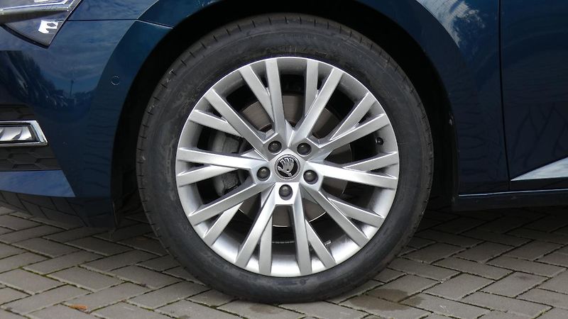 Škoda Superb 2,0 TDI 147kw 4x4 DSG Style - fotka 26 z 27