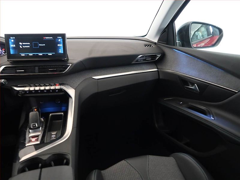 Peugeot 3008 (2022) 1.5 BlueHDi - fotka 8 z 16