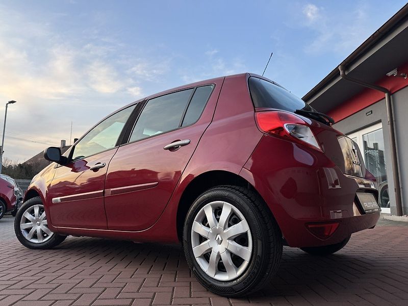 Renault Clio (2009) 1.2i 55kW Klima Výhřev Sedadel - fotka 45 z 46