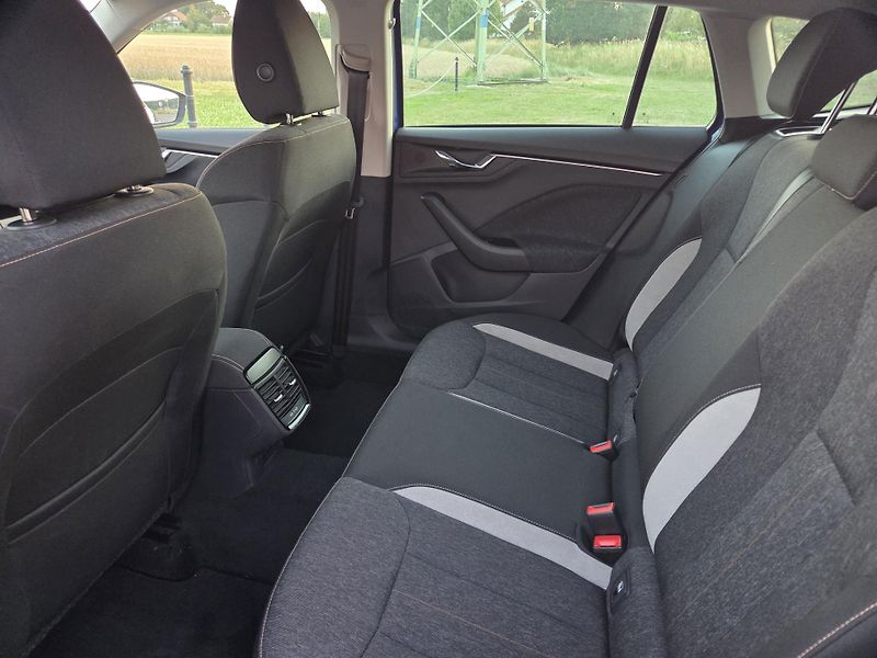 Škoda Scala 1.0 TSI 81 kW Style AT CZ DPH - fotka 14 z 27
