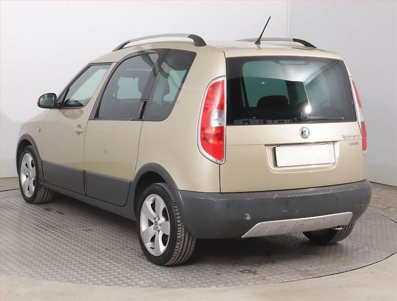 Škoda Roomster (2011) 1.2 TSI, Automat, Tempomat - fotka 4 z 15