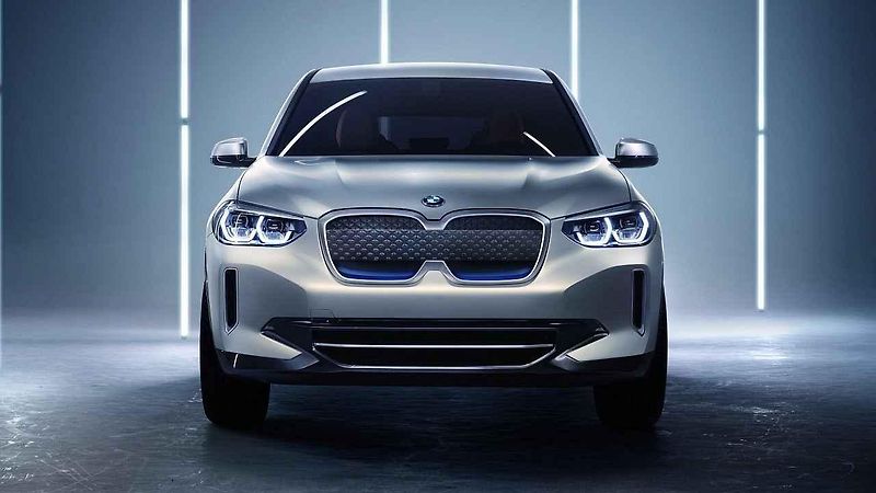 Koncept BMW iX3.