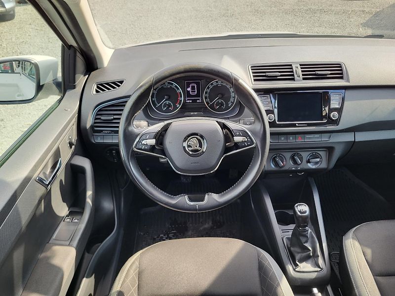 Škoda Fabia 1.0 TSI AMBITION Combi TOUR - fotka 9 z 46