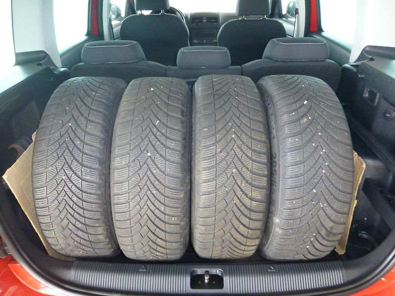 Škoda Yeti (2014) 1,2TSI*MONTE CARLO**77KW*TAŽNÉ - fotka 23 z 24