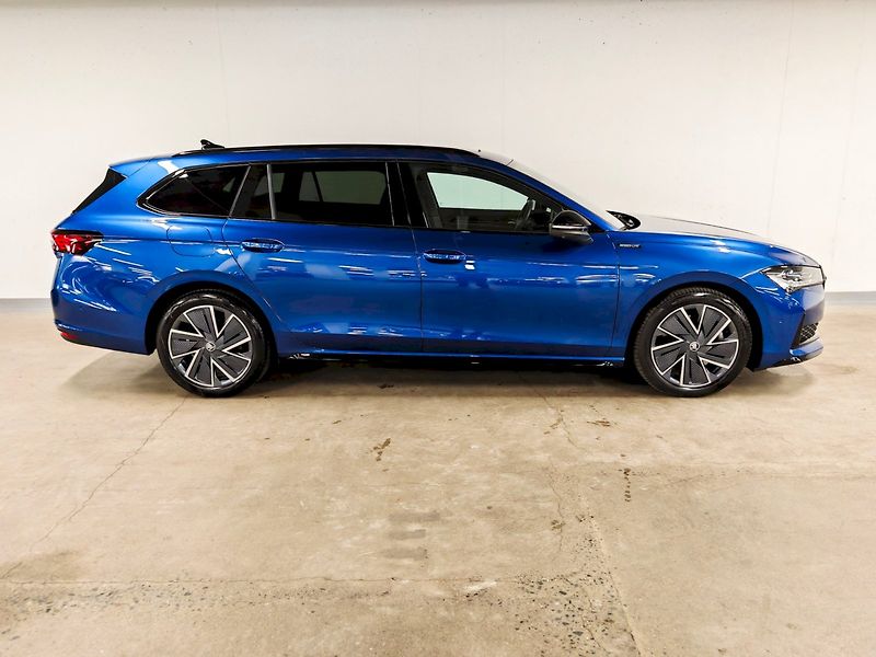 Škoda Superb (2025) Combi 2.0 TDI 142 kW DSG 4x4 S - fotka 30 z 36
