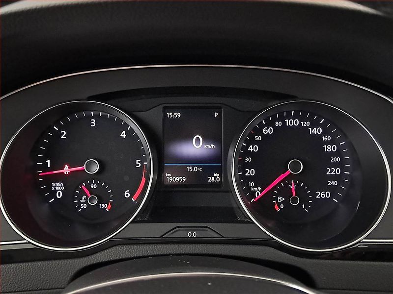 Volkswagen Passat (2018) R-Line 2.0 TDI, Automat, ČR - fotka 11 z 18