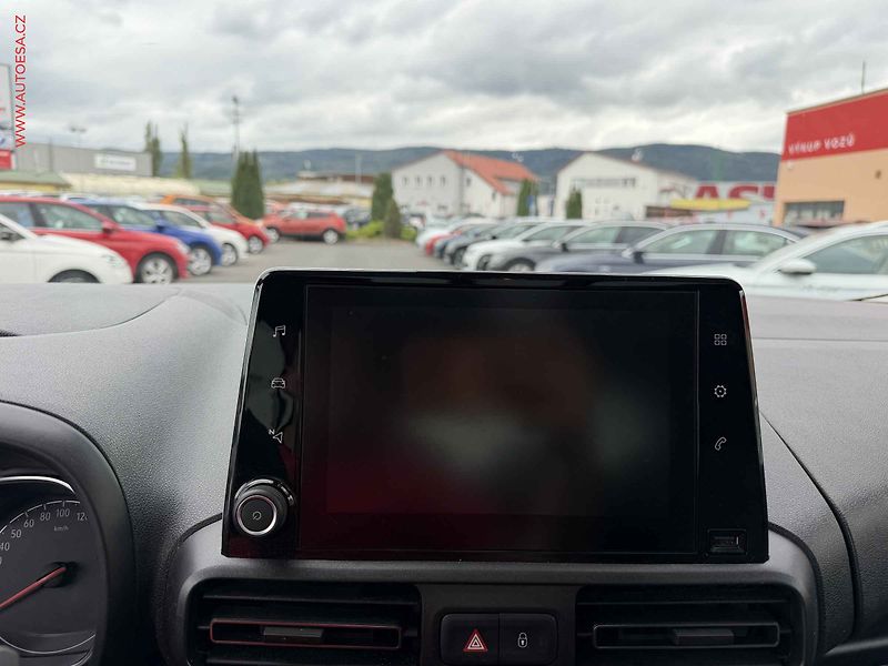 Opel Combo (2019) 1.5 CDTi, ČR, AC, výhřev sed - fotka 12 z 17