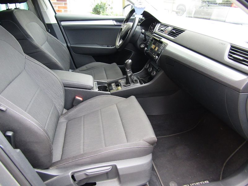 Škoda Superb (2017) 1.6 TDI 88kW - fotka 28 z 40