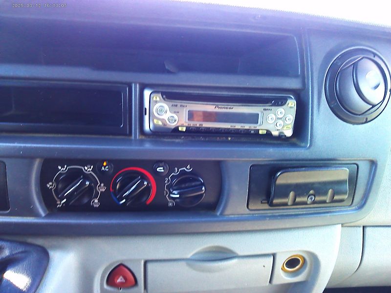 Renault Master 2.5 DCi, 84 kW, klima,tažné - fotka 18 z 21
