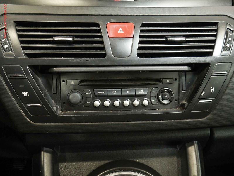 Citroën C4 Picasso (2012) 1.6HDI, autoAC, temp - fotka 15 z 17