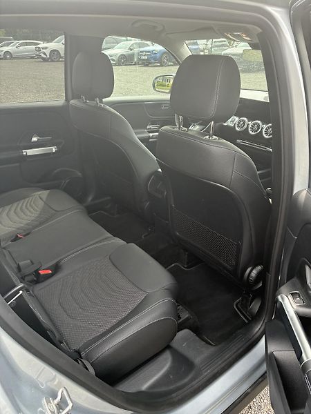 Mercedes-Benz GLB (2024) 200d  - fotka 7 z 14