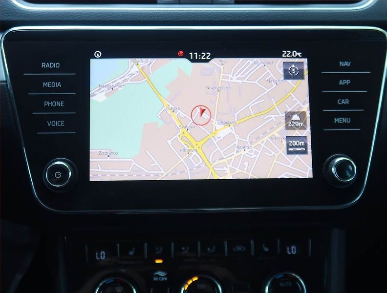 Škoda Superb (2018) Ambition 1.6 TDI, Serv.kniha - fotka 18 z 19