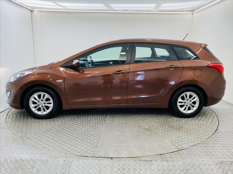 Hyundai i30 1,4 CVVT 73kW - fotka 3 z 23