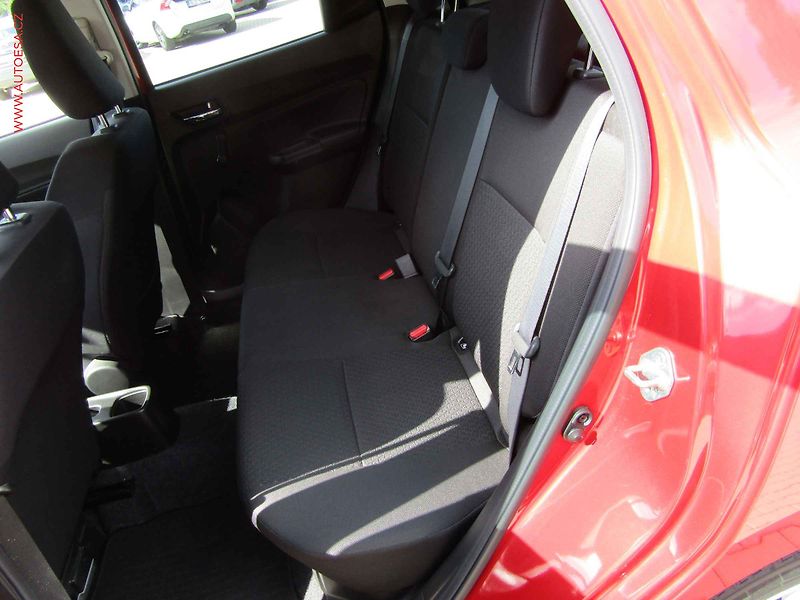 Suzuki Swift (2024) 1.2i, 1.maj,ČR, v tovární - fotka 10 z 18